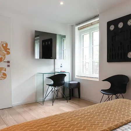 Bed and Breakfast 7e Art 4*