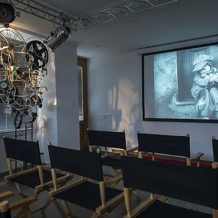 Bed & Breakfast 7e Art