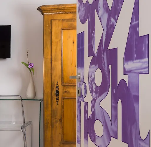 فندق مبيت وإفطار 7e Art فيفي